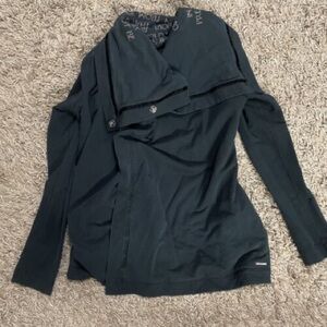 Lululemon savasana wrap size 4